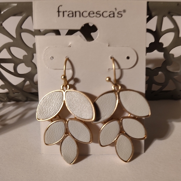 Francesca's Collections Jewelry - Francesca's Collections White and Gold Leaf Cluster Dangle Earrings